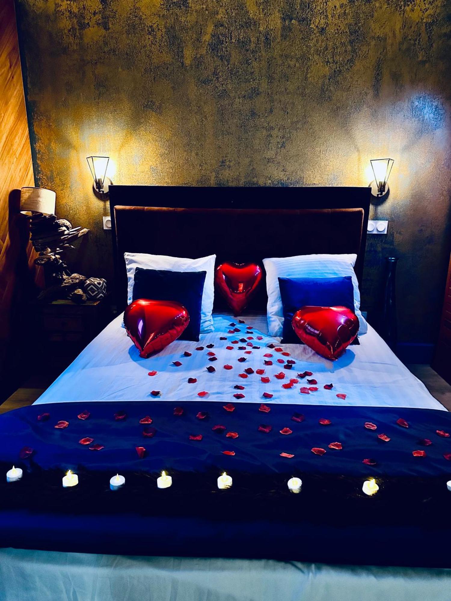 Anniversaire Surprise Luxe Champagne Offert & Parking * Dijon